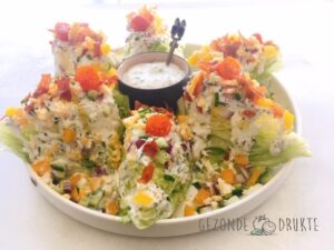 wedge salad met romige bieslookdressing gezonde drukte gezond